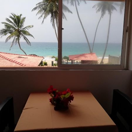 Rainbow Beach Resort Ambalangoda  Exteriör bild