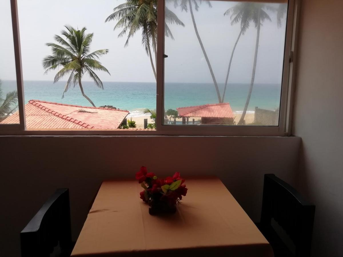 Rainbow Beach Resort Ambalangoda  Exteriör bild
