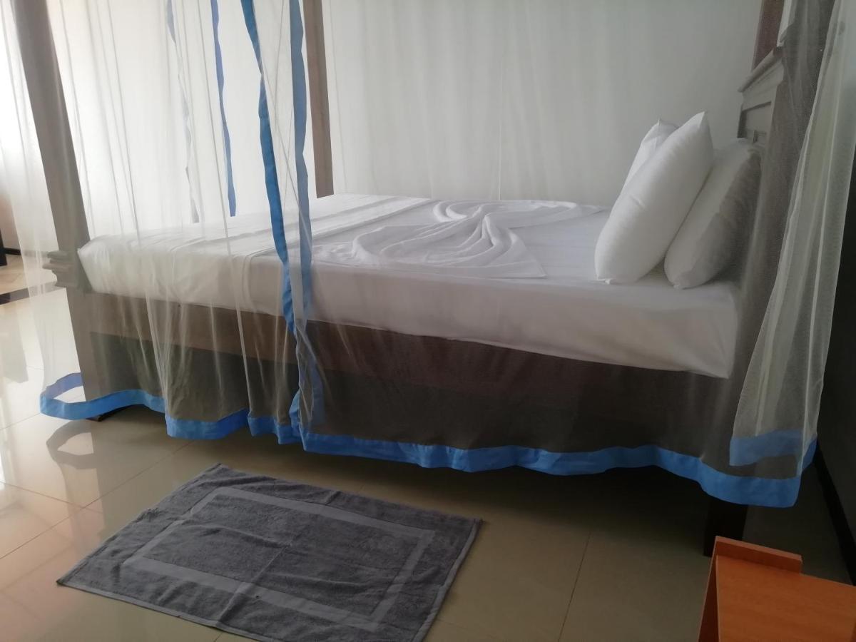 Rainbow Beach Resort Ambalangoda  Exteriör bild
