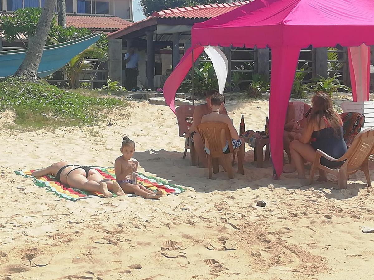 Rainbow Beach Resort Ambalangoda  Exteriör bild